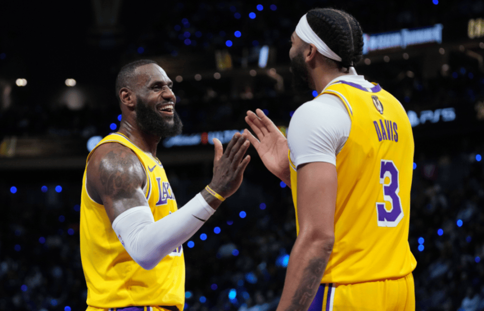 九游官方平台-浓眉哥重要时刻爆冷，皇家马德里带队取胜！观众掌声雷动的简单介绍-九游官方平台