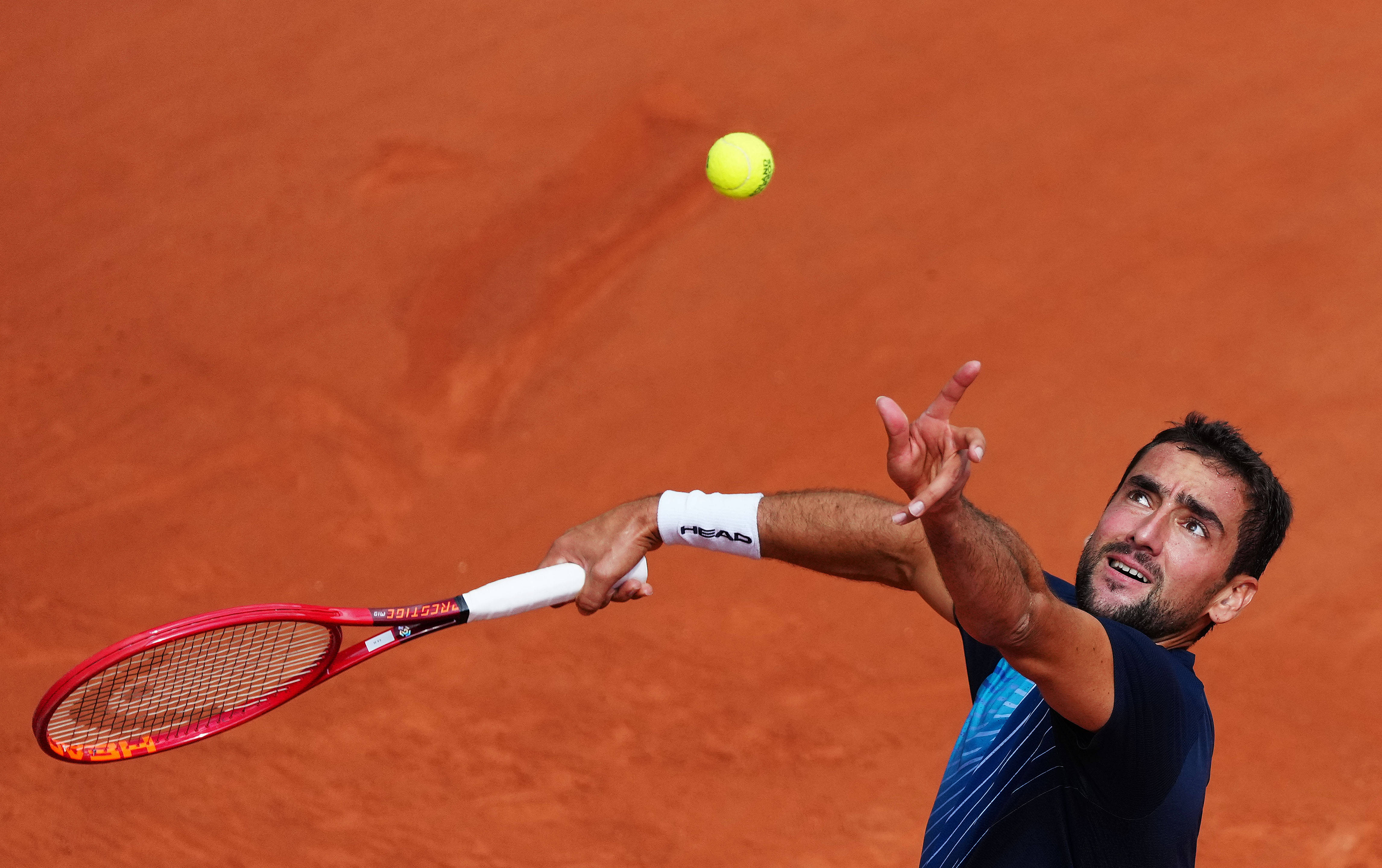 九游-费德勒连续十场比赛得分超过比赛局势复杂，加拿大队不断突破！再创辉煌时刻的简单介绍-九游